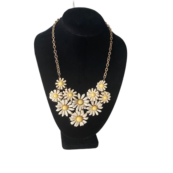 Daisy Sunflower Floral Statement Necklace Women White Enamel Yellow Pearl Center - Picture 12 of 16